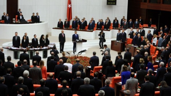 Turkish parliament extends mandate for troops in Iraq 