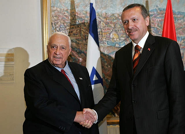 Rcep Tayyip Erdogan greets Ariel Sharon in Israel in 2005