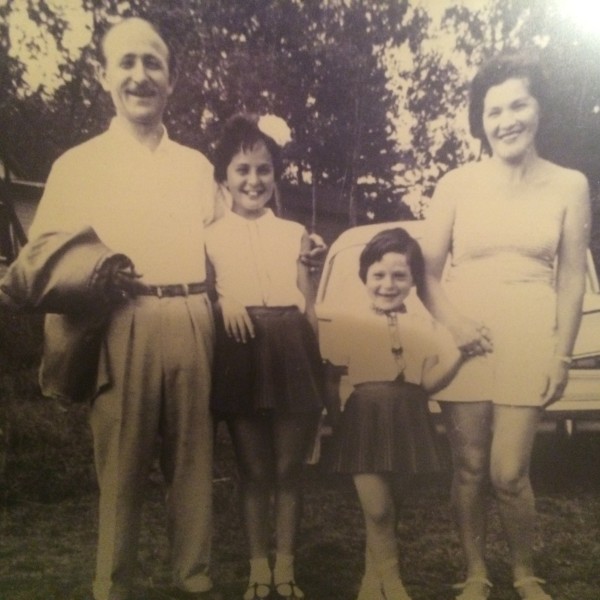 David Kirshner and his family in the 1950s (Kirshner family photo)
