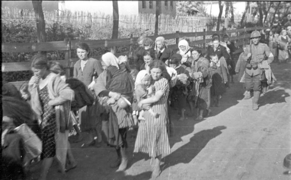 Jews in Bessarabia being deported to Transnistria
