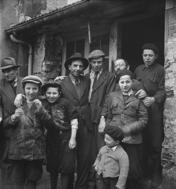 Jewish refugees after World War II (Delmonico Books/Prestel)