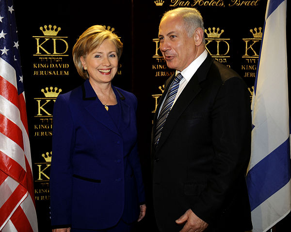 Hillary Clinton and Benjamin Netanyahu in 2009